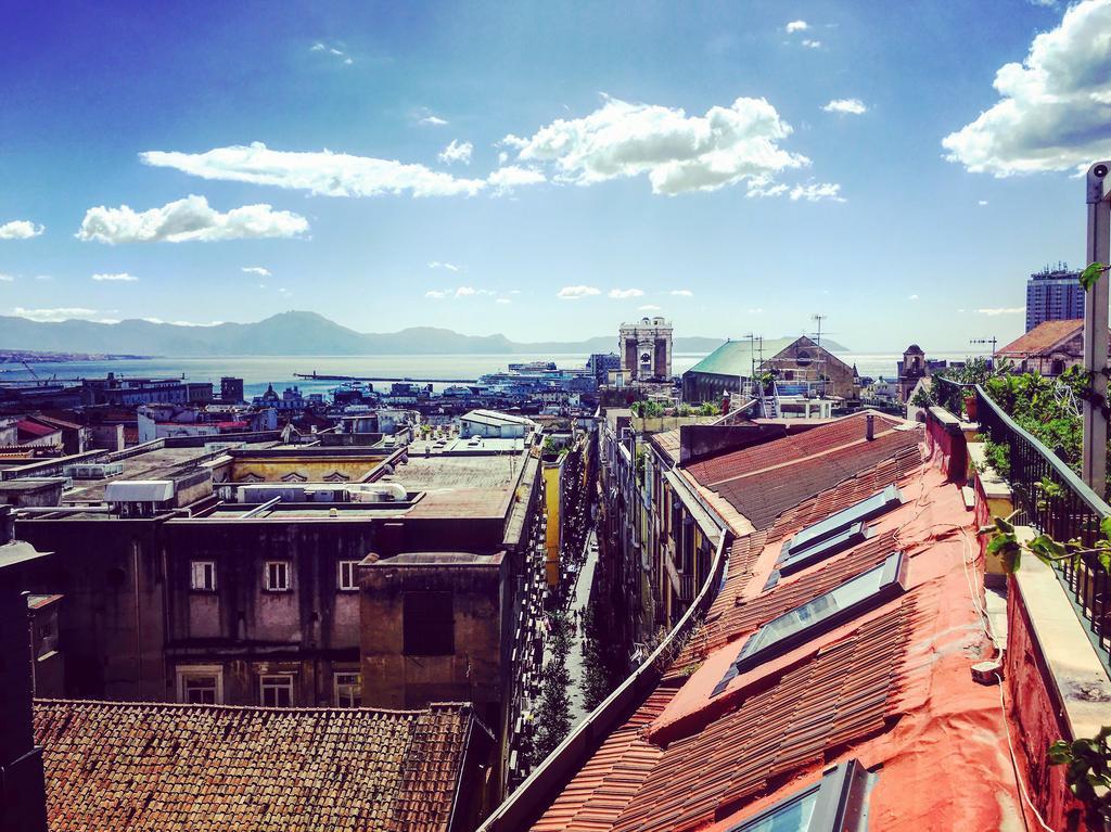 Appartement Mansarda Bellini à Naples Extérieur photo