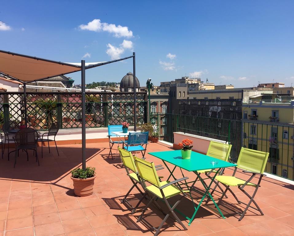 Appartement Mansarda Bellini à Naples Extérieur photo